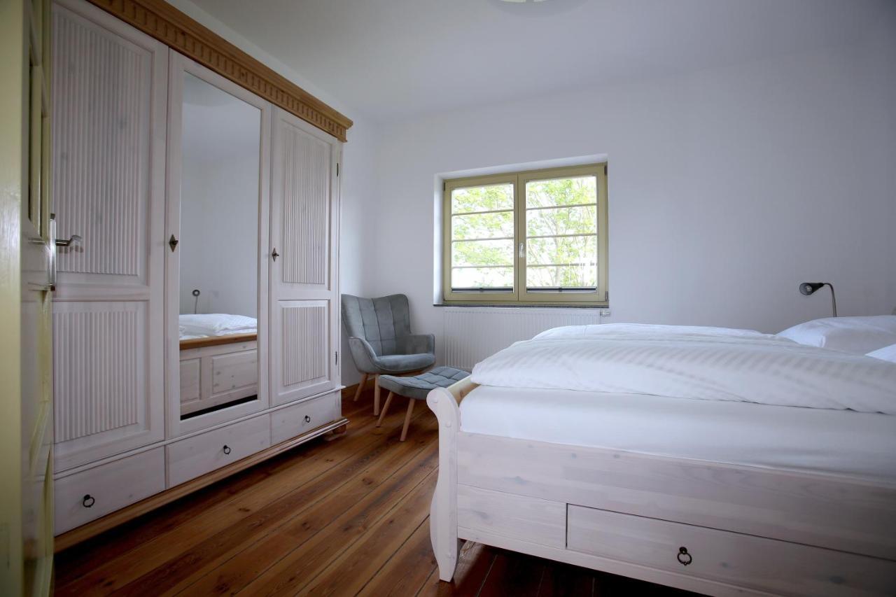 Bahnhof Hohen Mistorf Apartment Екстериор снимка