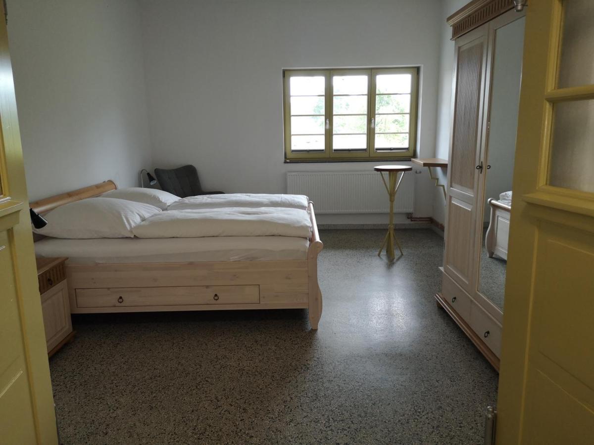 Bahnhof Hohen Mistorf Apartment Екстериор снимка