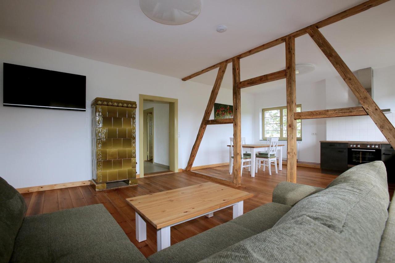 Bahnhof Hohen Mistorf Apartment Екстериор снимка
